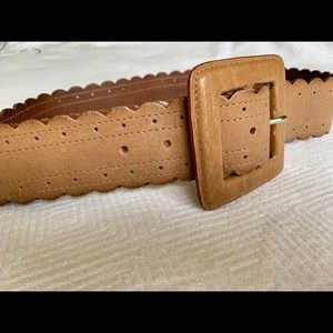 Linea Pelle - Scalloped Leather Belt